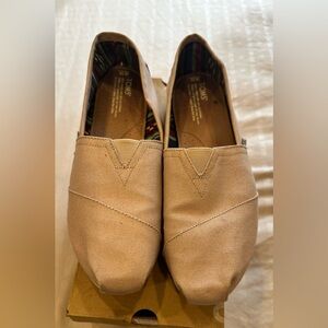 Toms Tan Canvas Loafers Slip-Ons